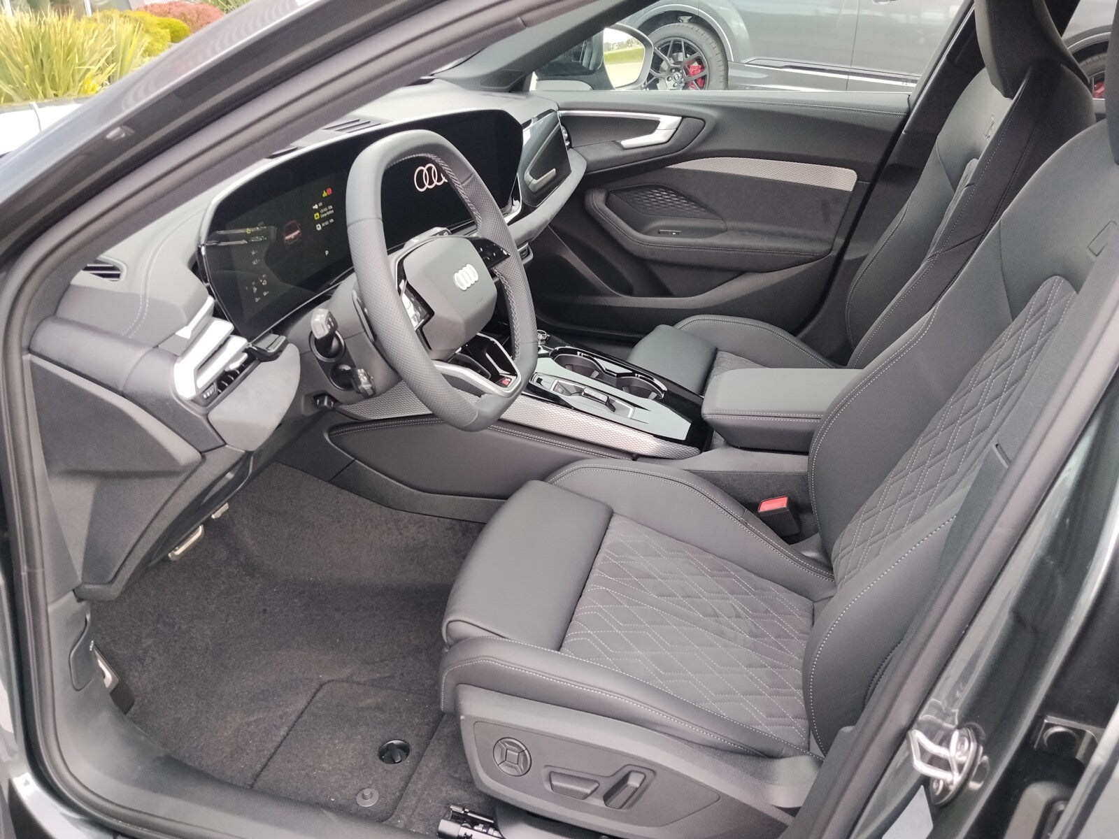 Nouvelle Audi A5 Avant S-Line eHybrid 299ch