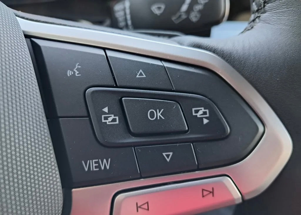 Volkswagen T7 Mutlivan Life 2.0 Tsi