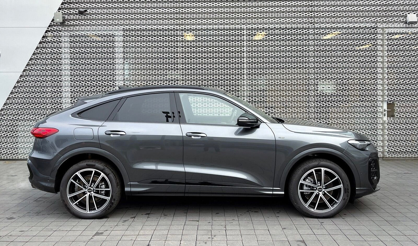 Nouveau Audi Q5 Sportback e-Hybrid Quattro 299ch S-Tronic 7