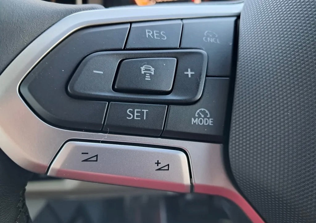 Volkswagen T7 Mutlivan Life 2.0 Tsi