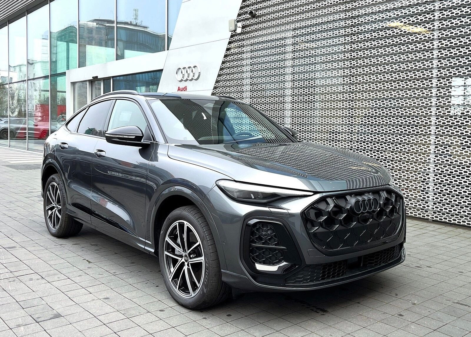 Nouveau Audi Q5 Sportback e-Hybrid Quattro 299ch S-Tronic 7