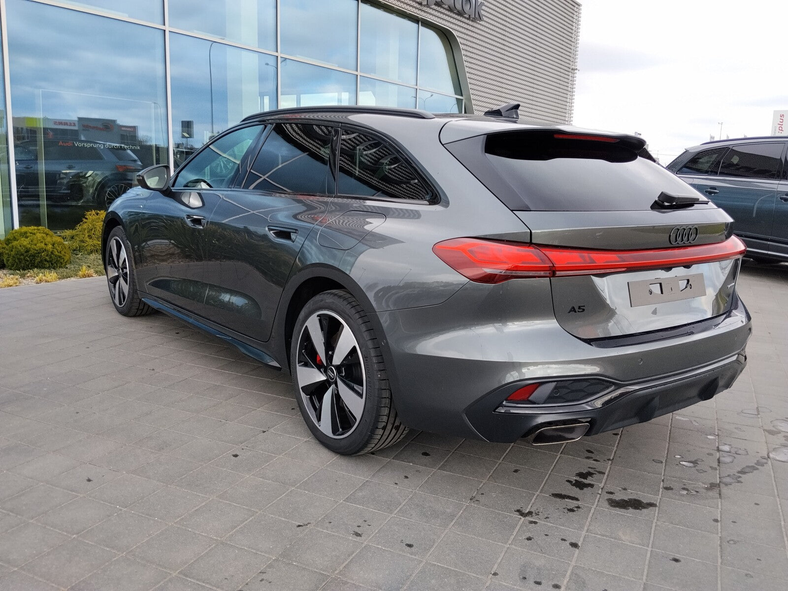 Nouvelle Audi A5 Avant S-Line eHybrid 299ch