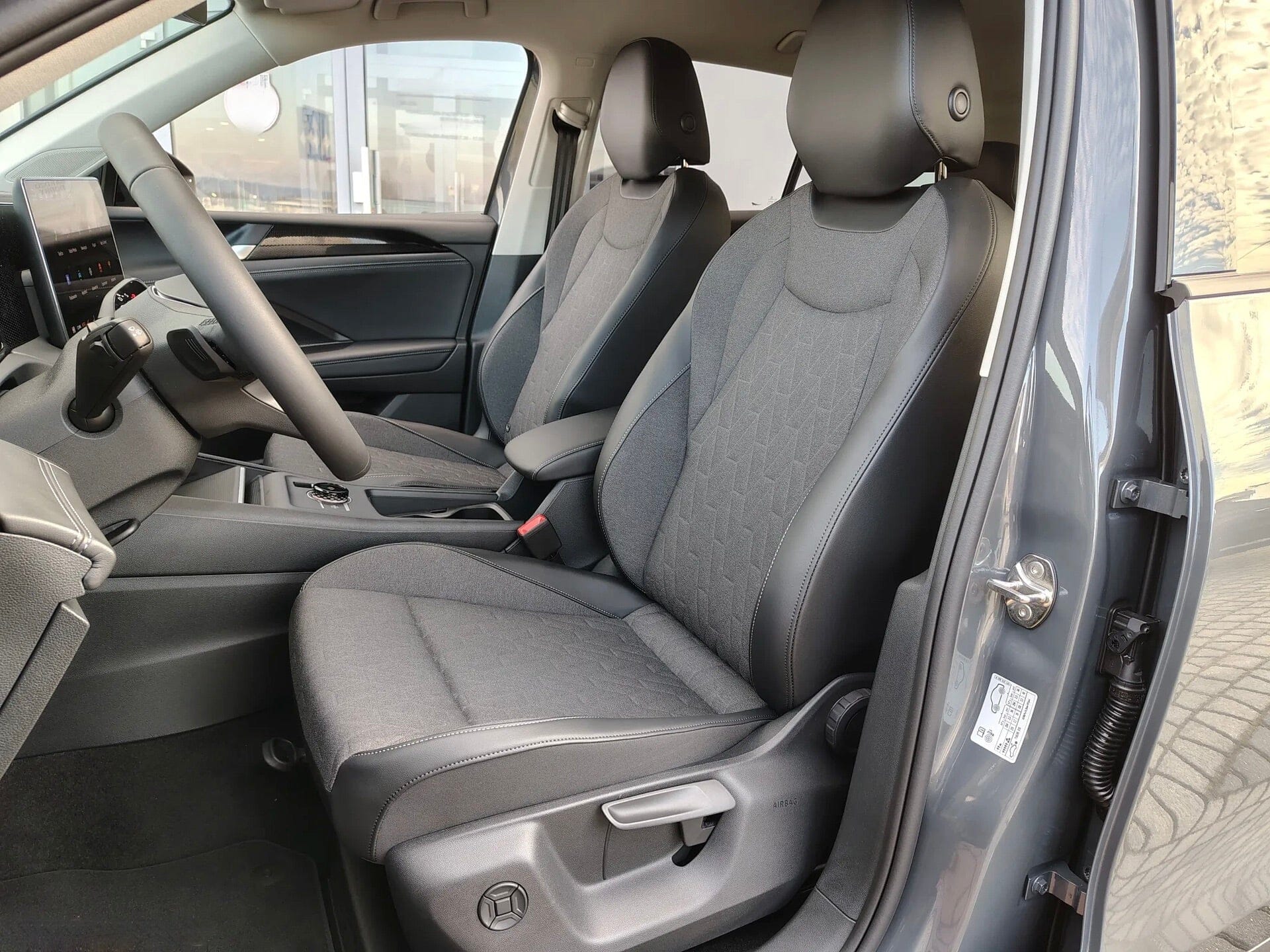 Volkswagen Tiguan Life Plus Edition 2025