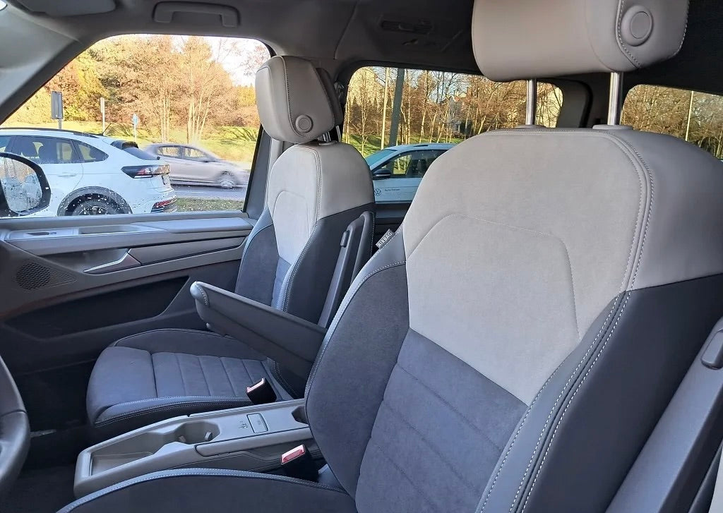 Volkswagen T7 Mutlivan Life 2.0 Tsi