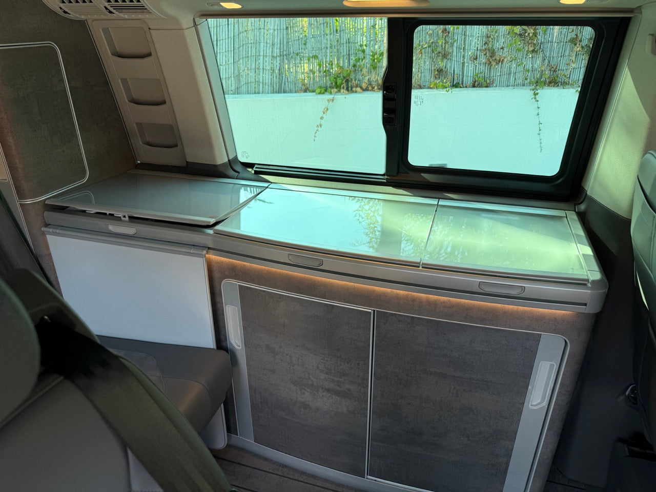 VW T6.1 California Ocean Edition en 5 places