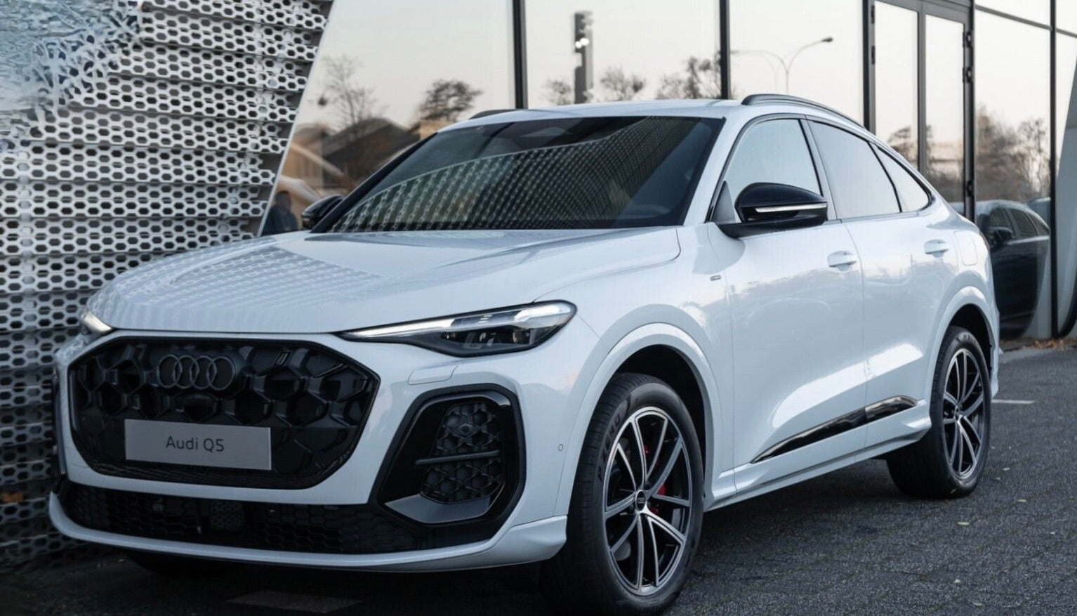 Nouvelle Audi Q5 Sportback eHybrid 299ch Quattro S-Tronic