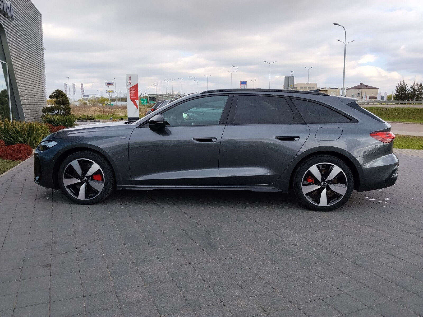 Nouvelle Audi A5 Avant S-Line eHybrid 299ch