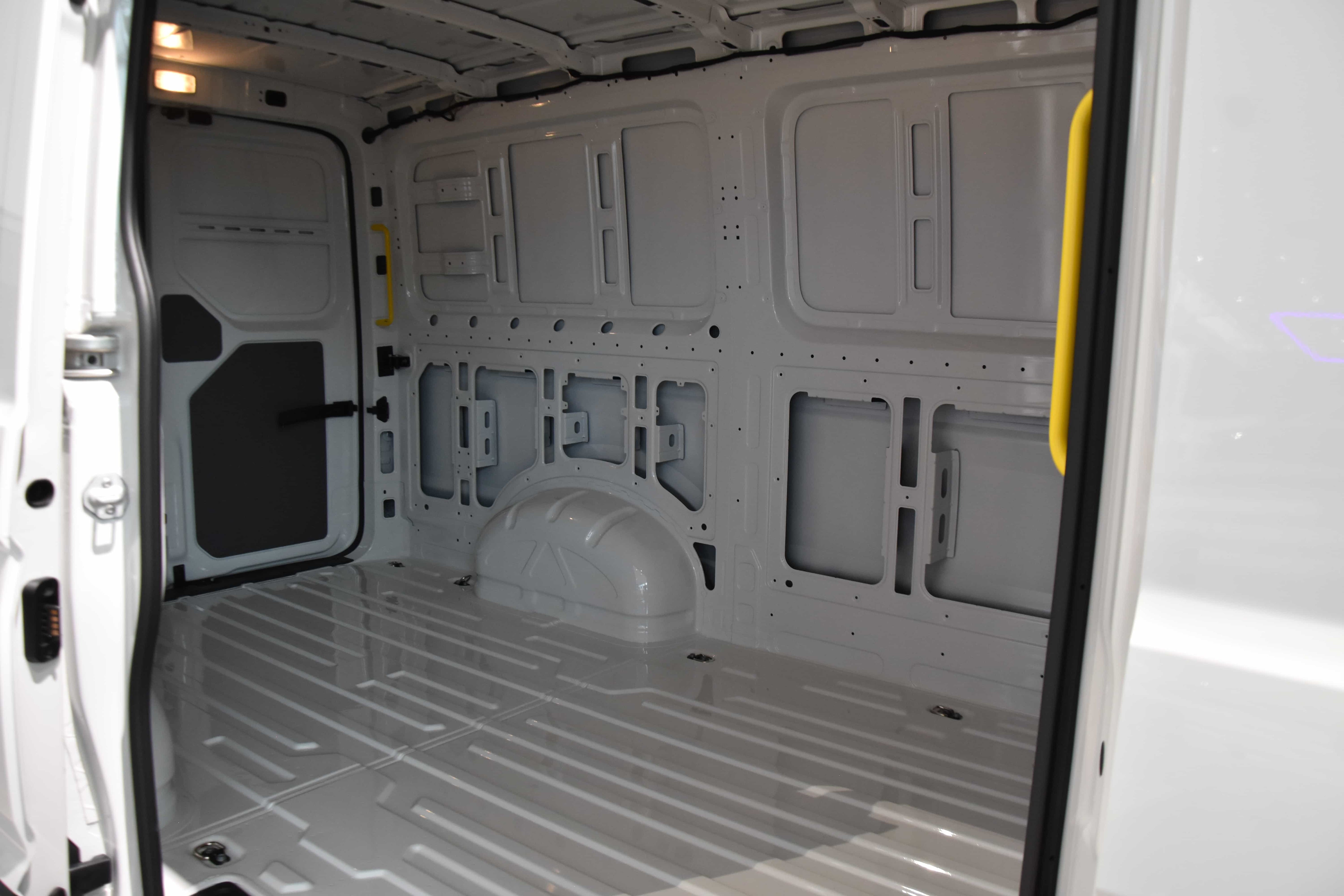 Volkswagen Crafter L2H2 Blanc en 2.0 tdi 140ch Courtierautomobile