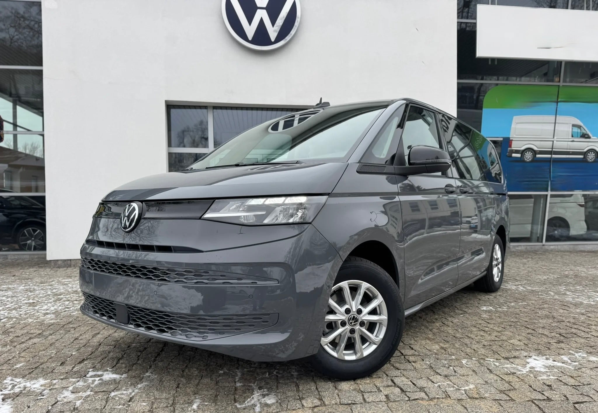 Nouveau VW T7 Multivan Family 2.0 tdi 150 DSG-7