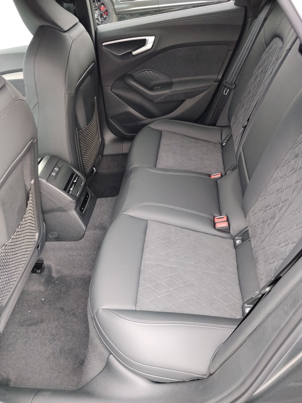 Nouvelle Audi A5 Avant S-Line eHybrid 299ch