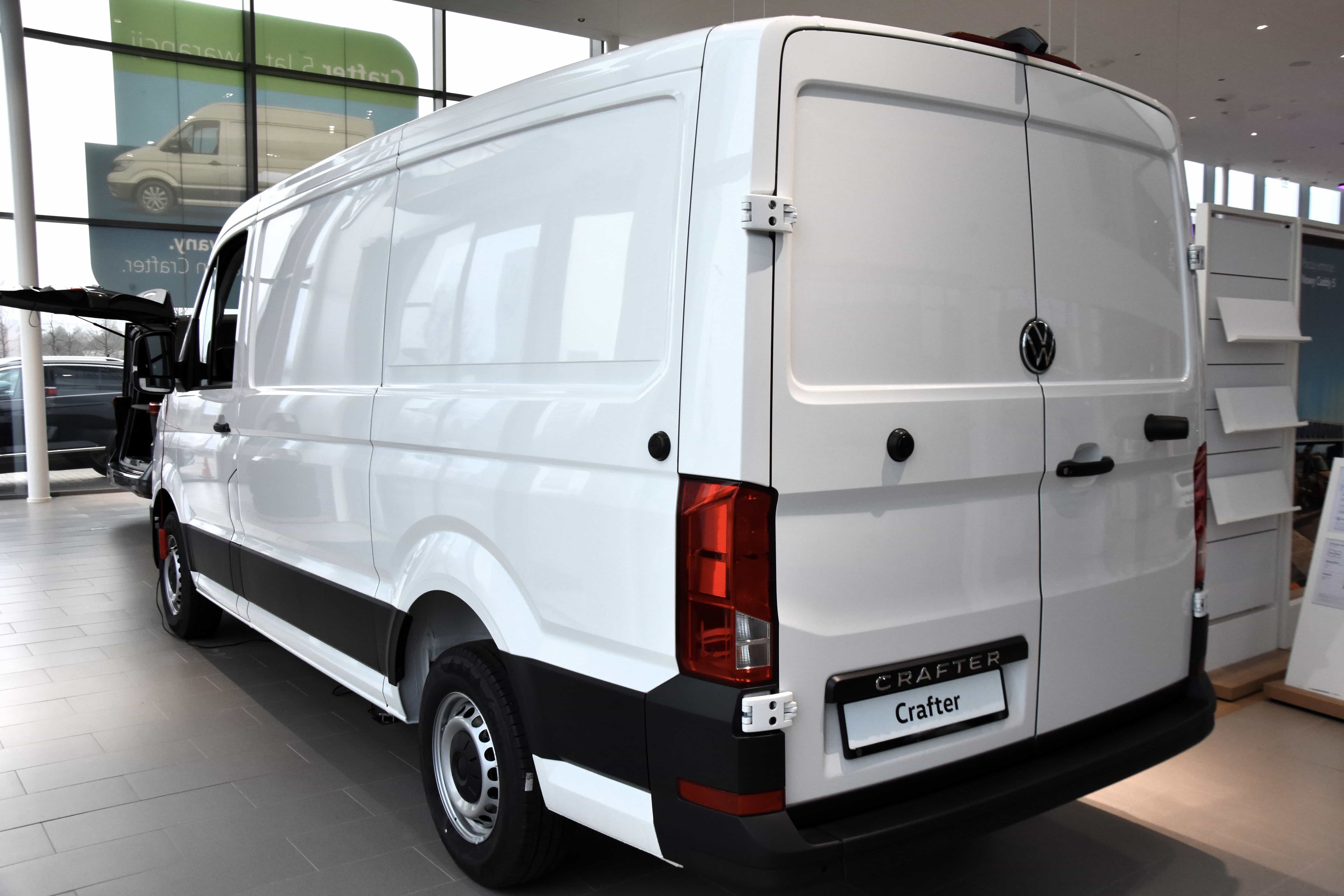 Volkswagen Crafter L2H2 Blanc en 2.0 tdi 140ch Courtierautomobile