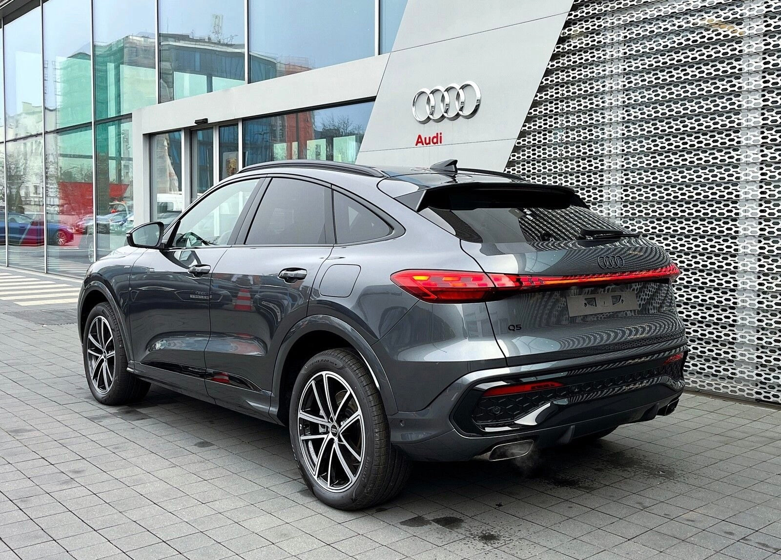 Nouveau Audi Q5 Sportback e-Hybrid Quattro 299ch S-Tronic 7