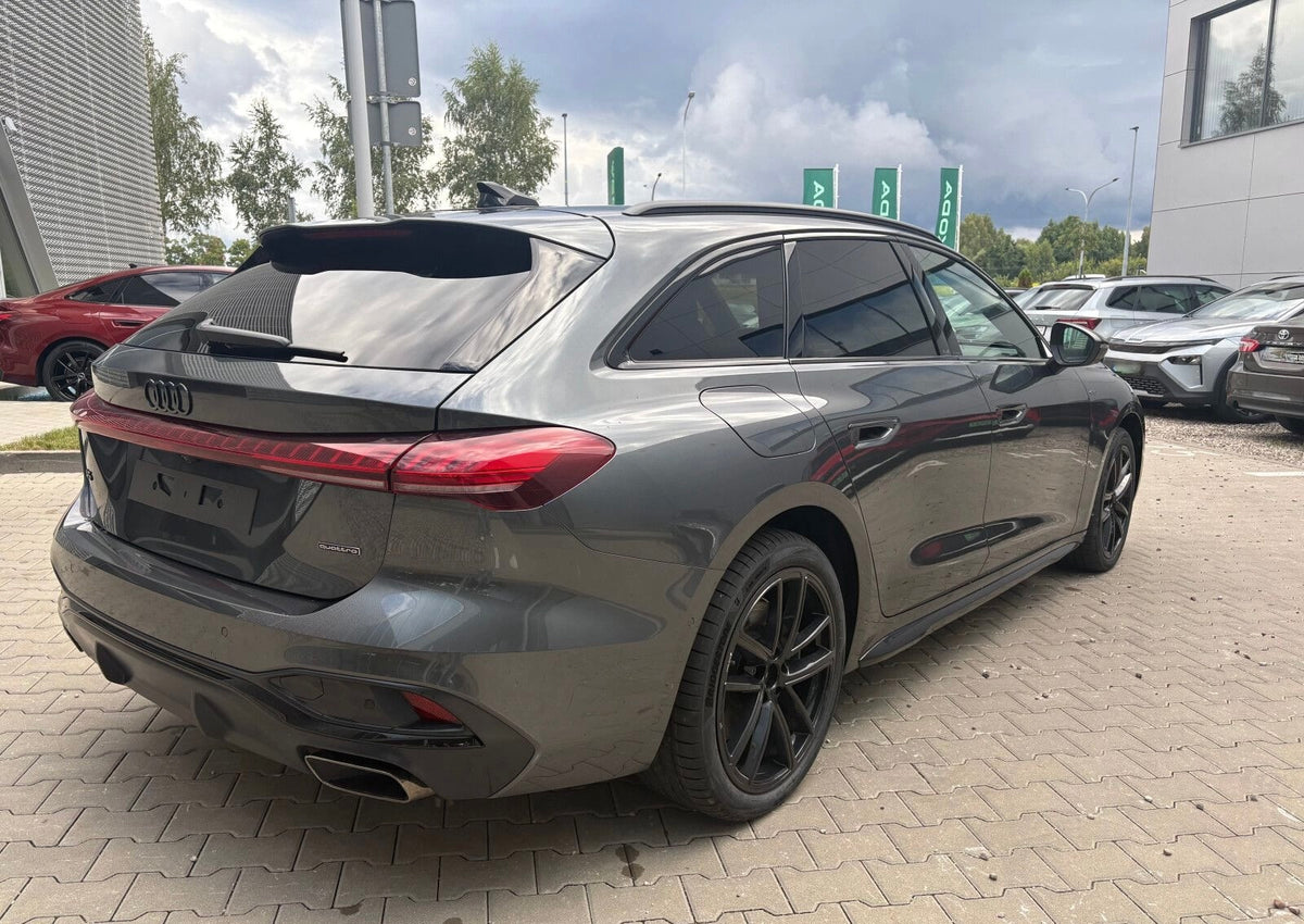 Nouvelle Audi A5 Avant S-Line Quattro eHybrid 299ch