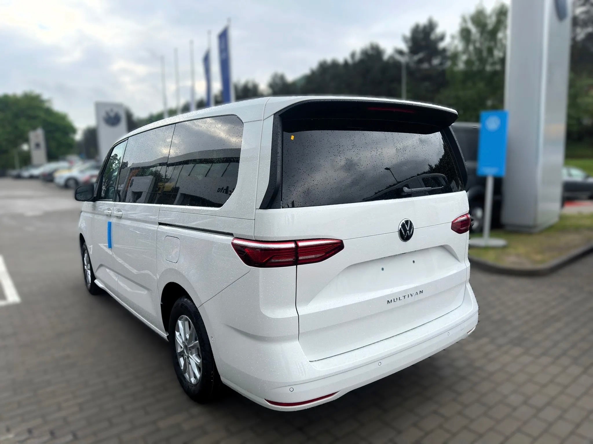 Nouveau VW T7 Multivan L2 en 8places 2.0 Tdi 150 DSG-7 sans aucun malus