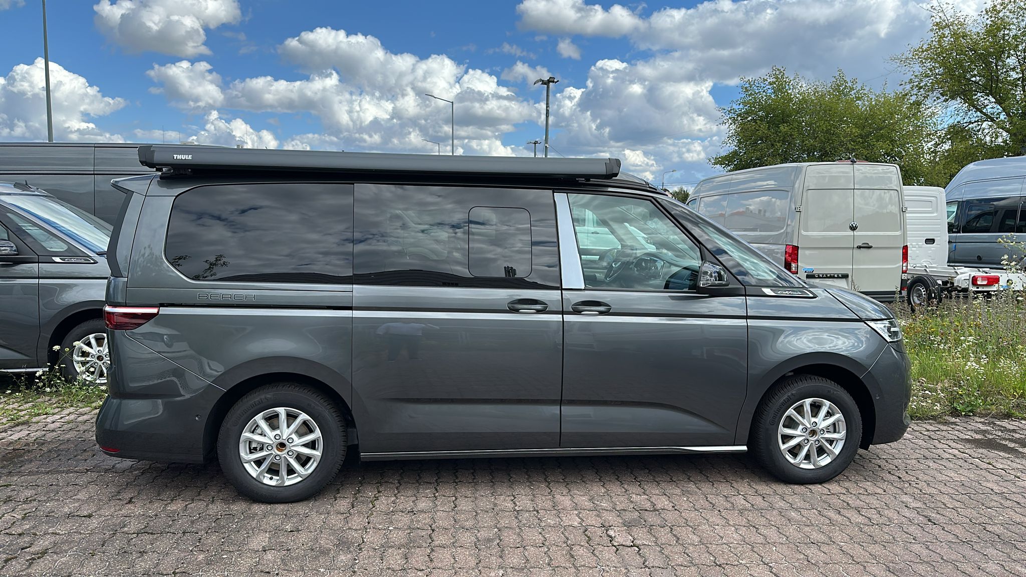 Nouveau VW T7 Beach Camper Gris Indium métallisé Led Top Alcantara