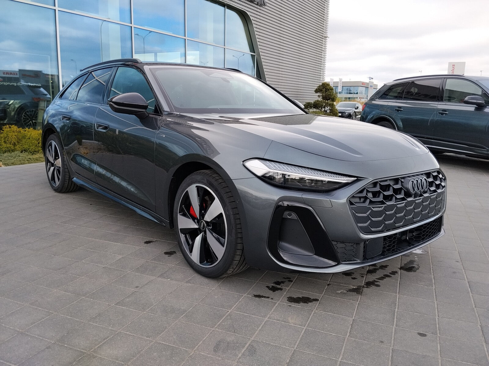 Nouvelle Audi A5 Avant S-Line eHybrid 299ch