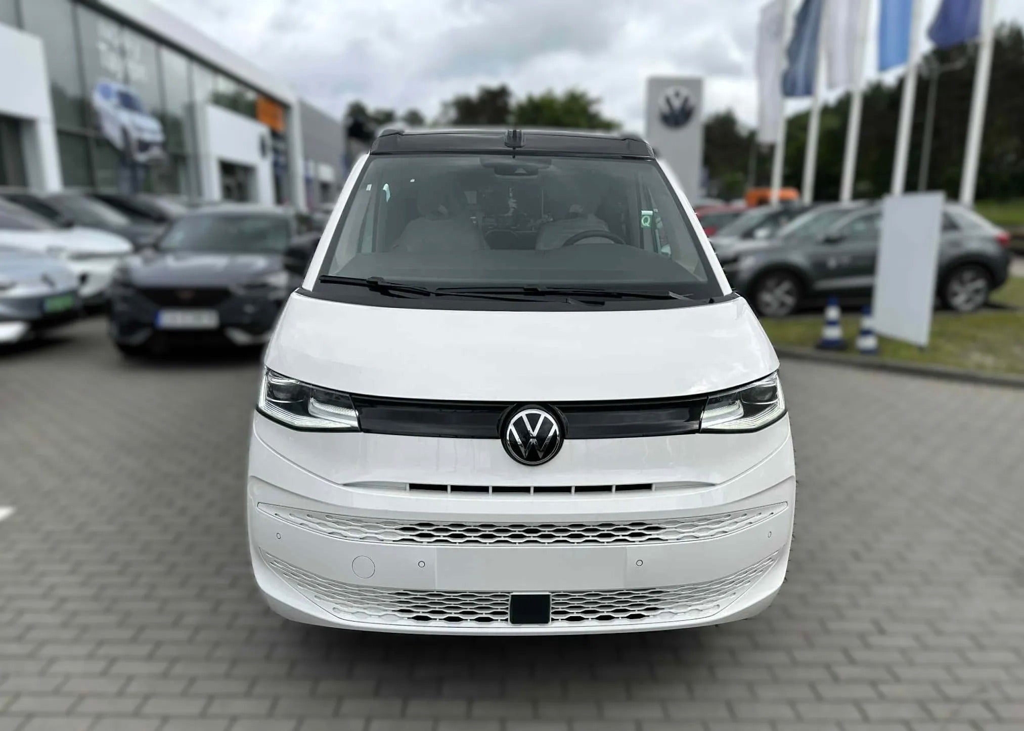 Nouveau VW T7 California Beach en 6 places Tdi 150 DSG-7