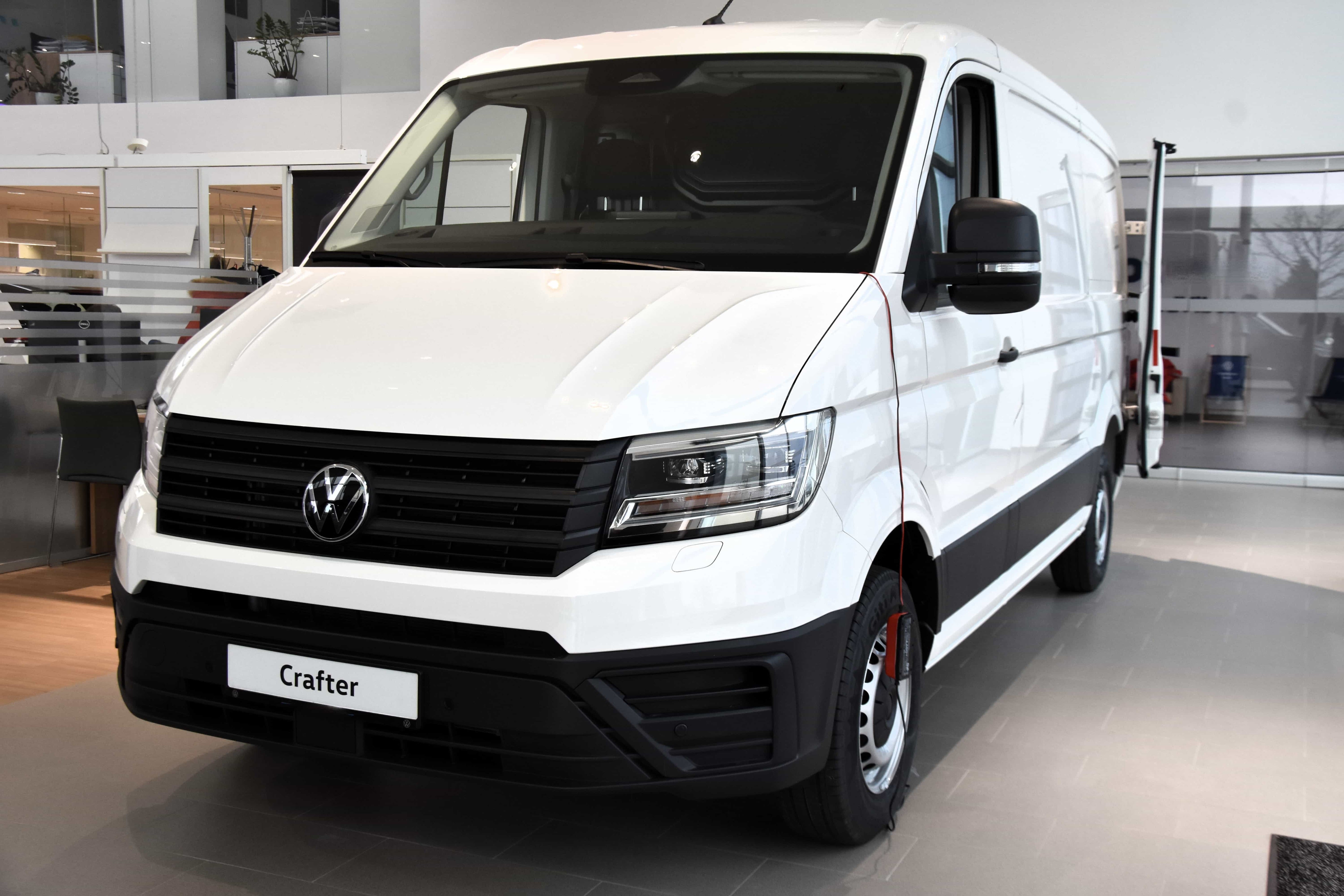Volkswagen Crafter L2H2 Blanc en 2.0 tdi 140ch Courtierautomobile