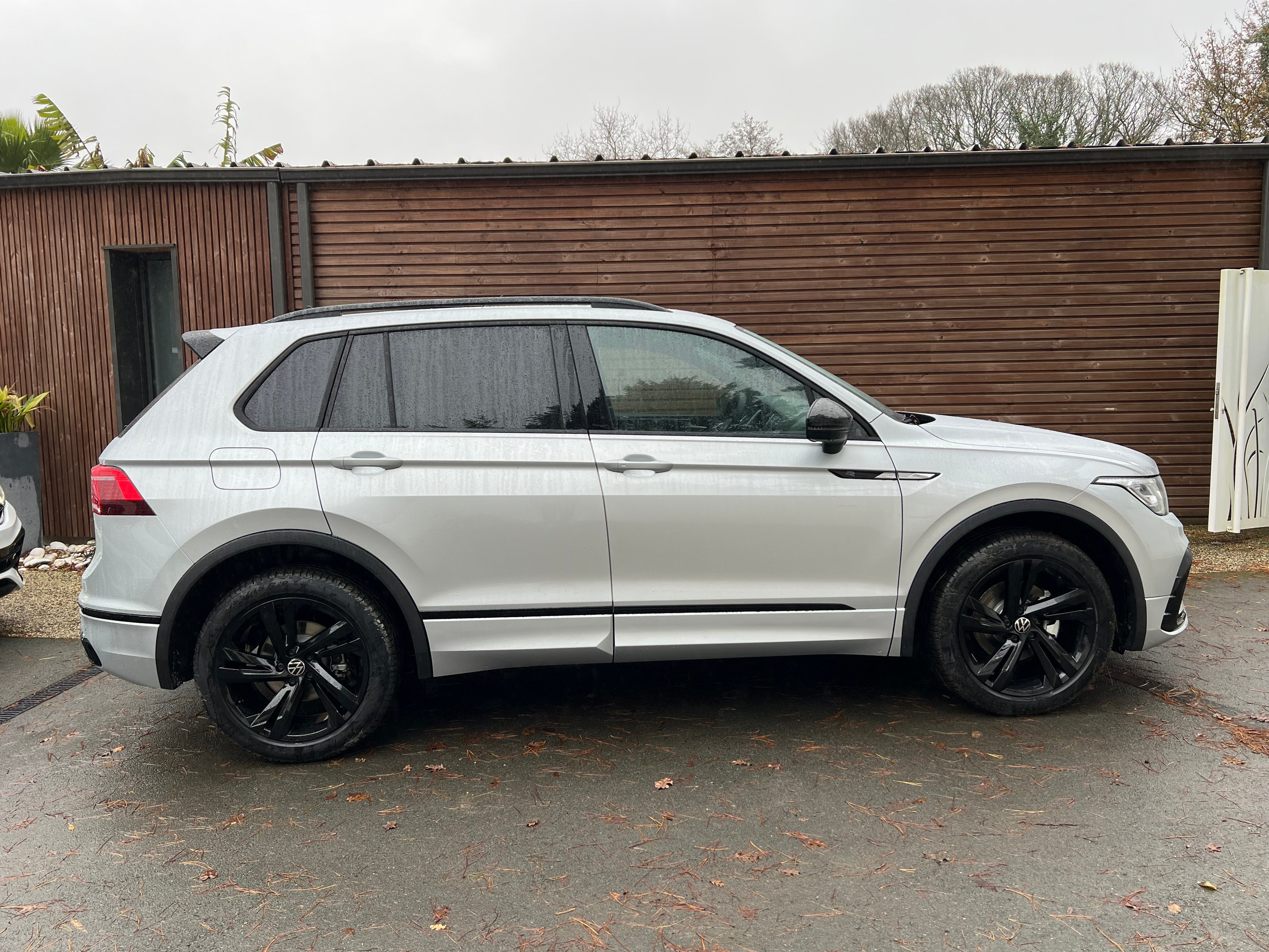 VW Tiguan R-LINE Black Style 1.5 Tsi 150 DSG-7