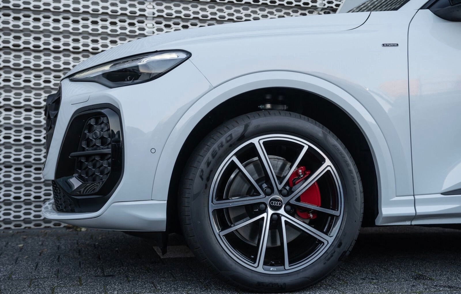 Nouvelle Audi Q5 Sportback eHybrid 299ch Quattro S-Tronic