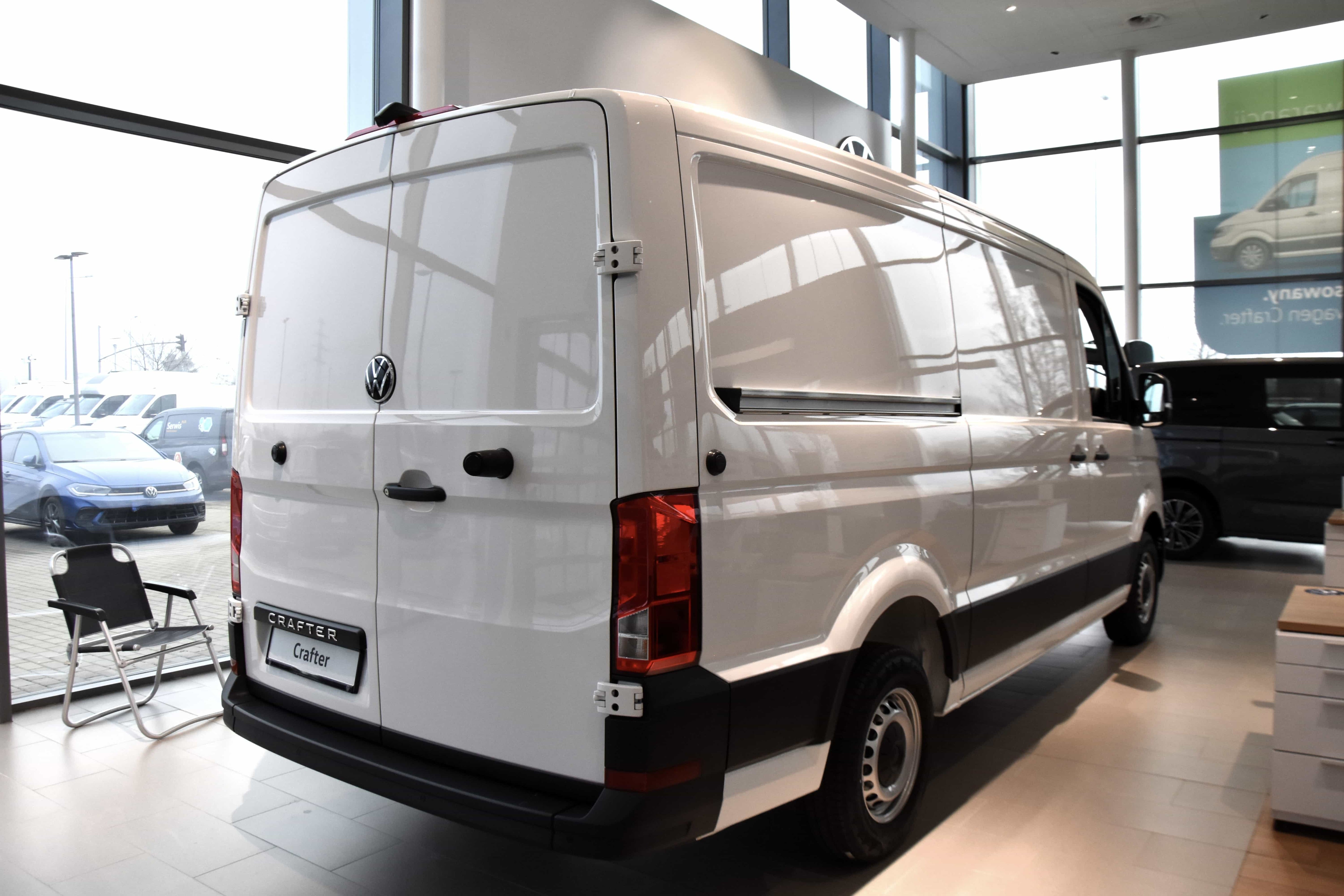Volkswagen Crafter L2H2 Blanc en 2.0 tdi 140ch Courtierautomobile