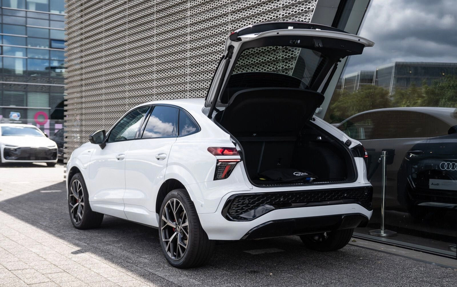 Nouveau Audi Q3 Sportback eHybrid 272ch S-Line full Options