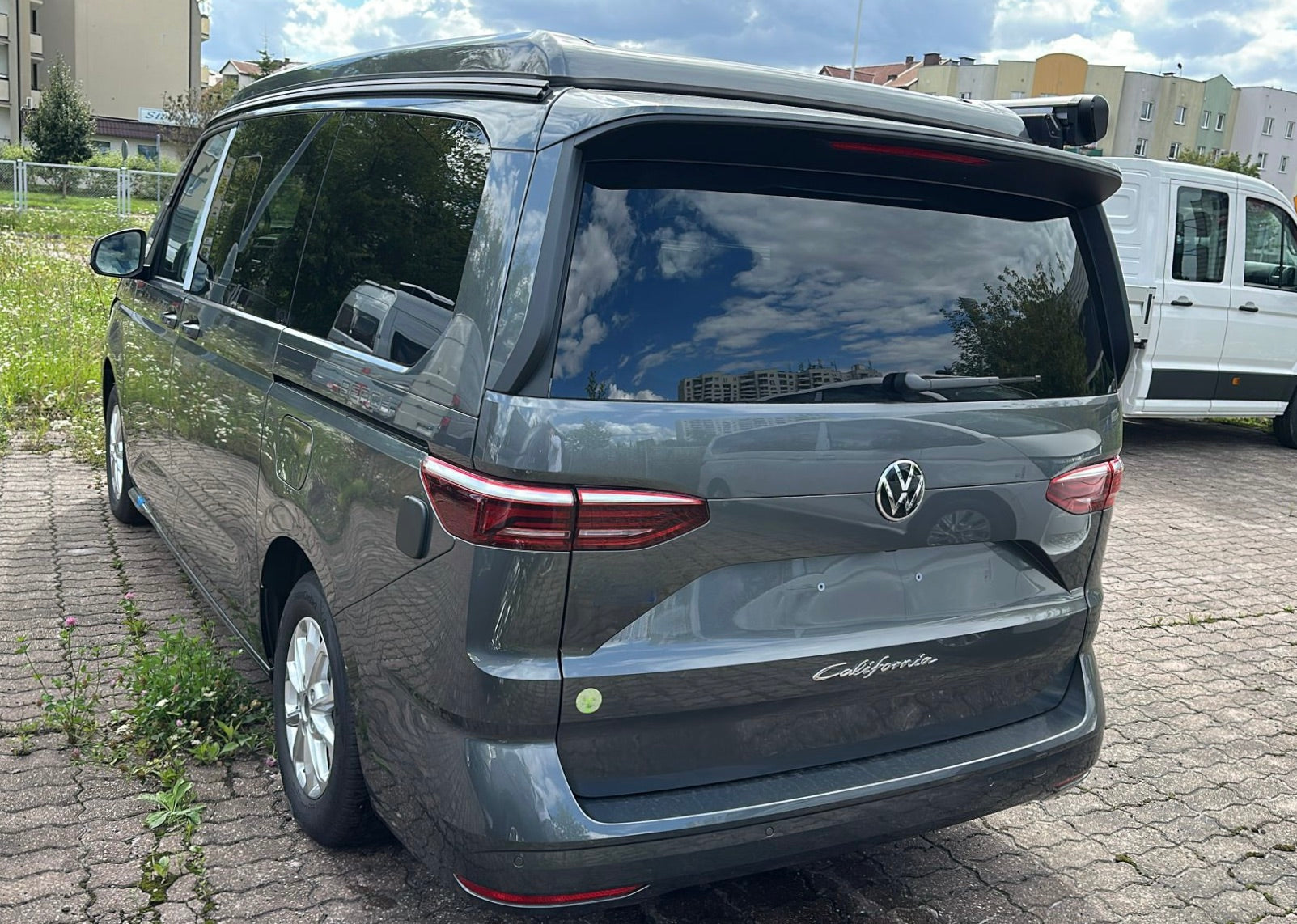 Nouveau VW T7 Beach Camper Gris Indium métallisé Led Top Alcantara