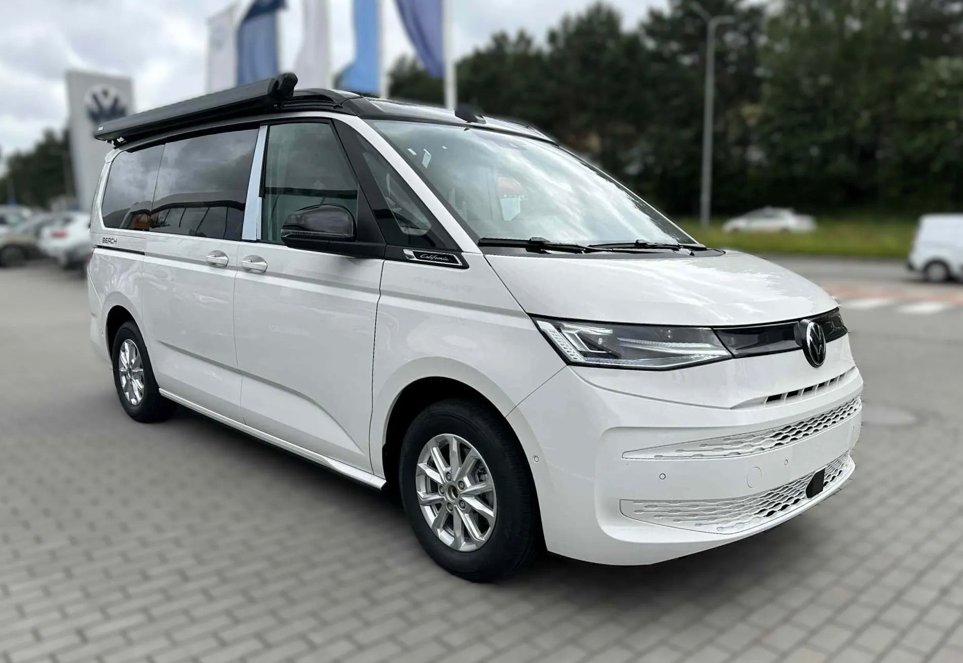 Nouveau VW T7 California Beach en 6 places Tdi 150 DSG-7