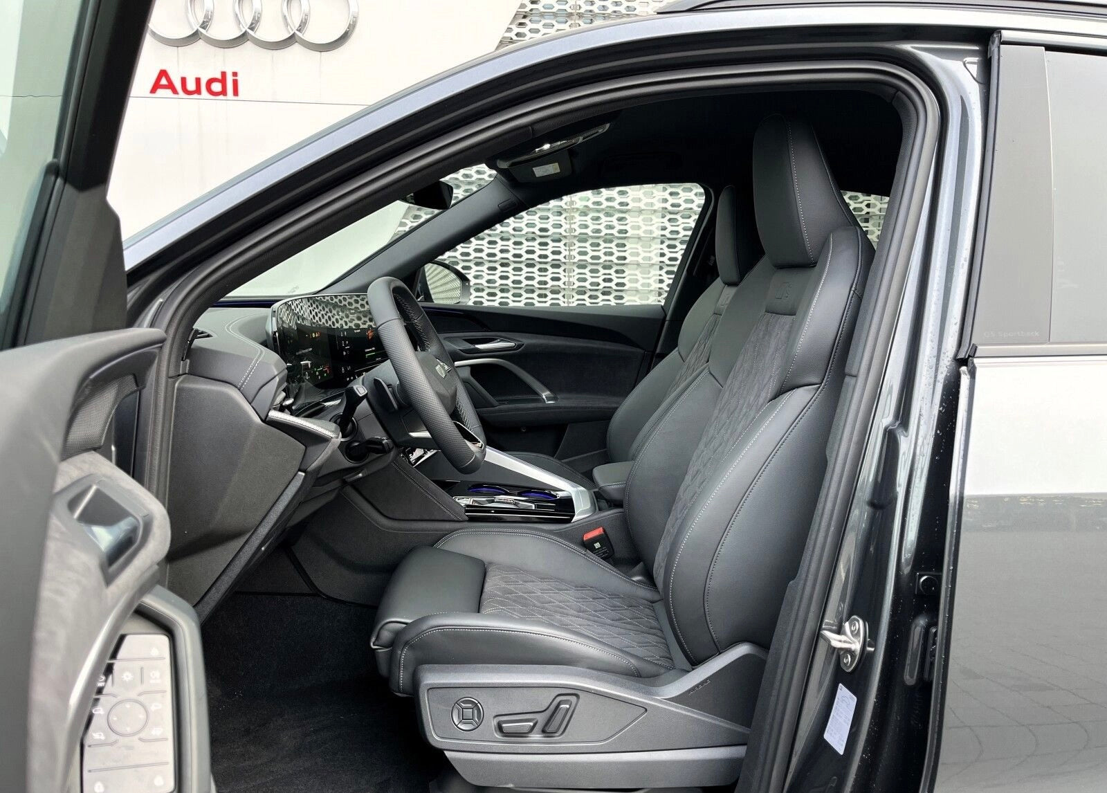 Nouveau Audi Q5 Sportback e-Hybrid Quattro 299ch S-Tronic 7