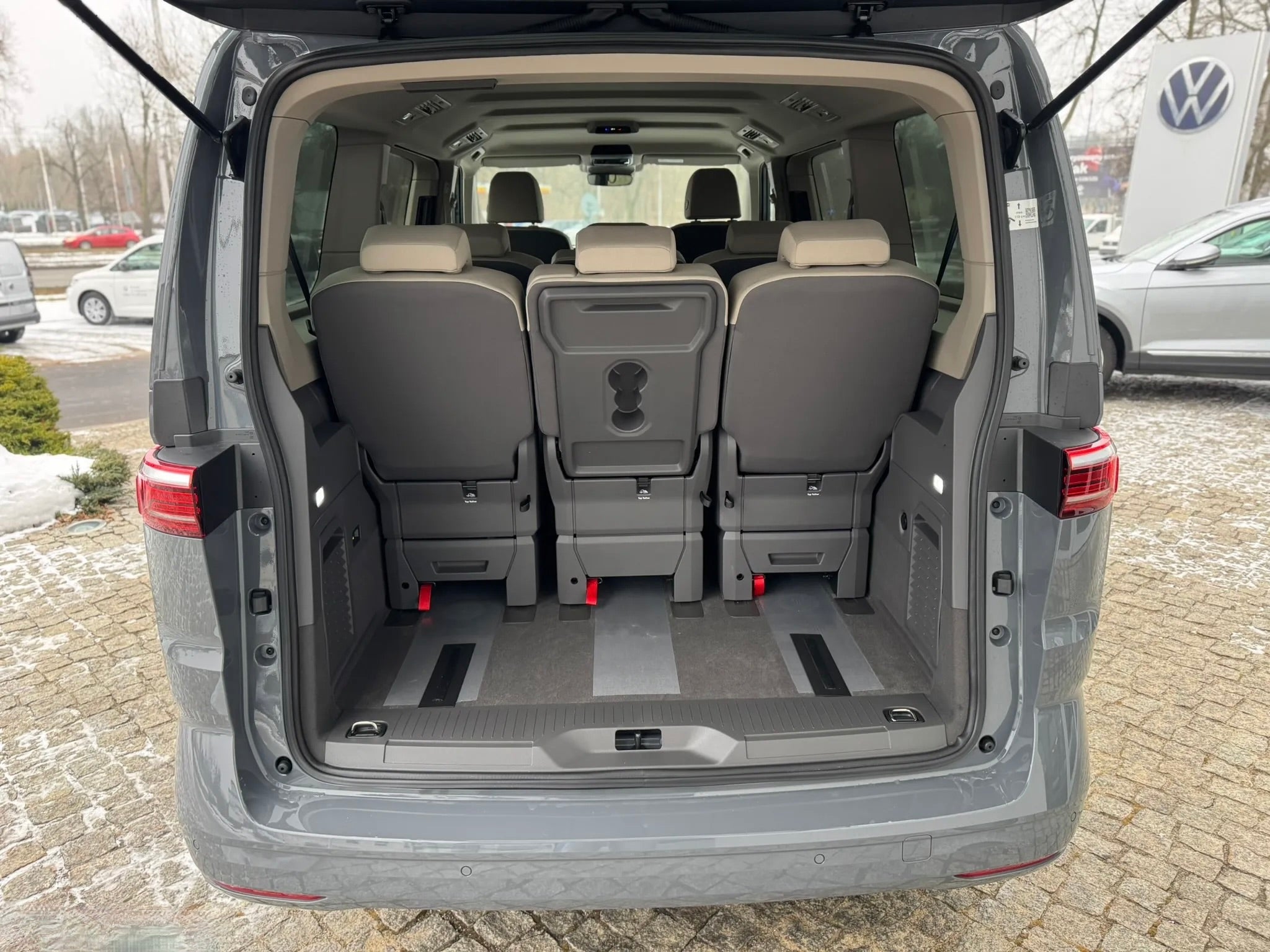 Nouveau VW T7 Multivan Family 2.0 tdi 150 DSG-7