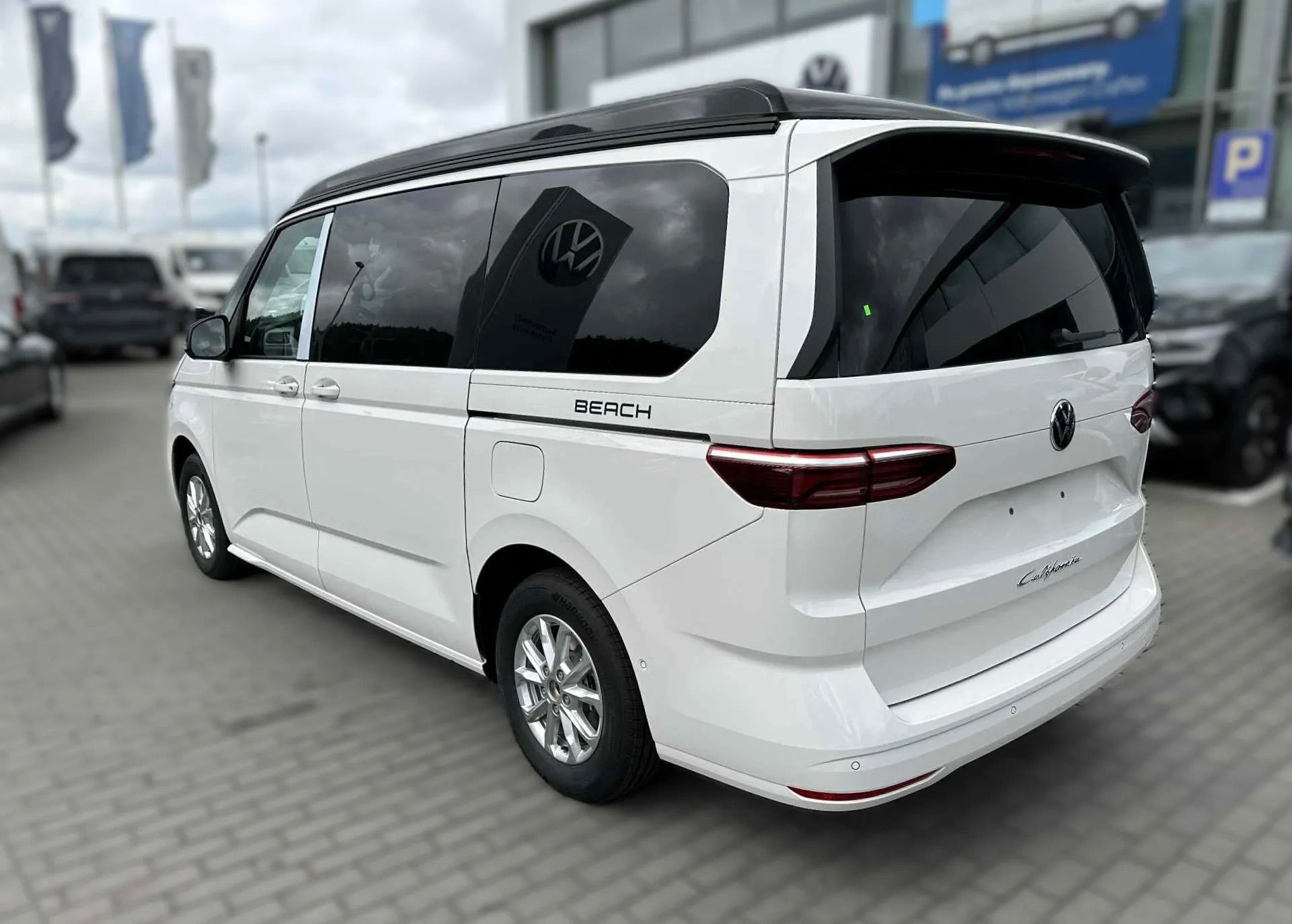 Nouveau VW T7 California Beach en 6 places Tdi 150 DSG-7