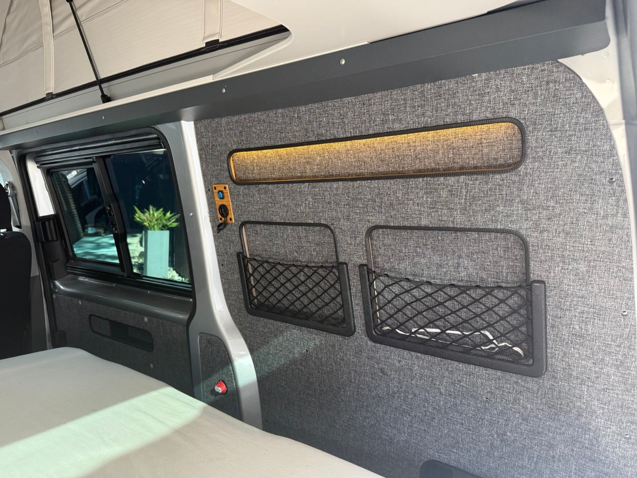 Volkswagen T6.1 Transporter Edition Bulli