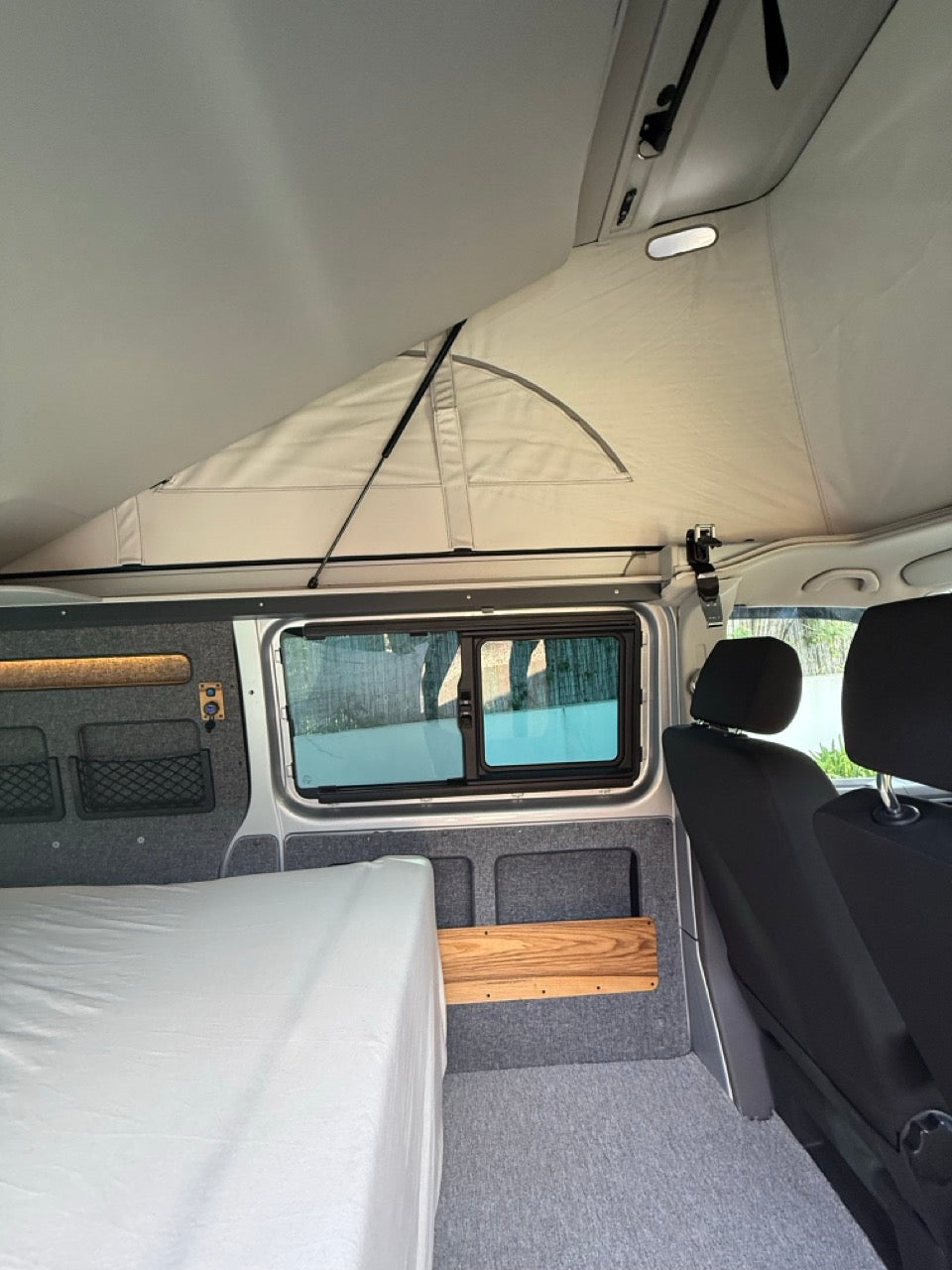 Volkswagen T6.1 Transporter Edition Bulli