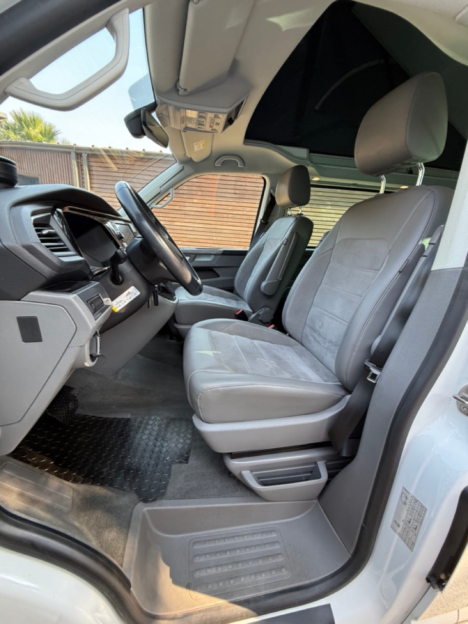 VW T6.1 California Ocean Edition en 5 places