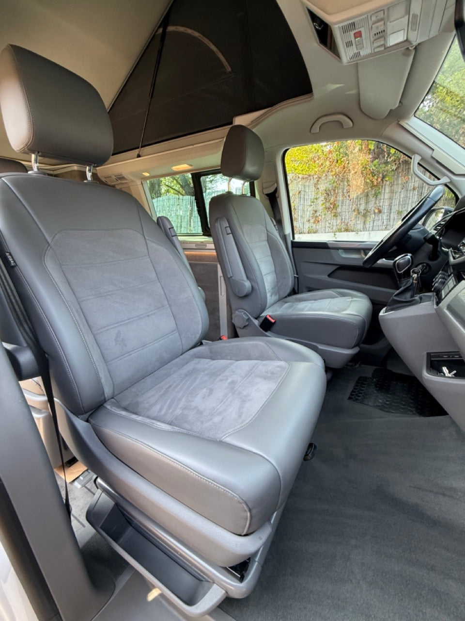 VW T6.1 California Ocean Edition en 5 places